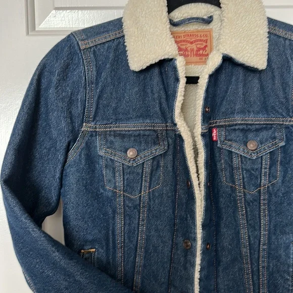 Levi’s Denim Sherpa Lined Trucker Jacket - Picture 3 of 3